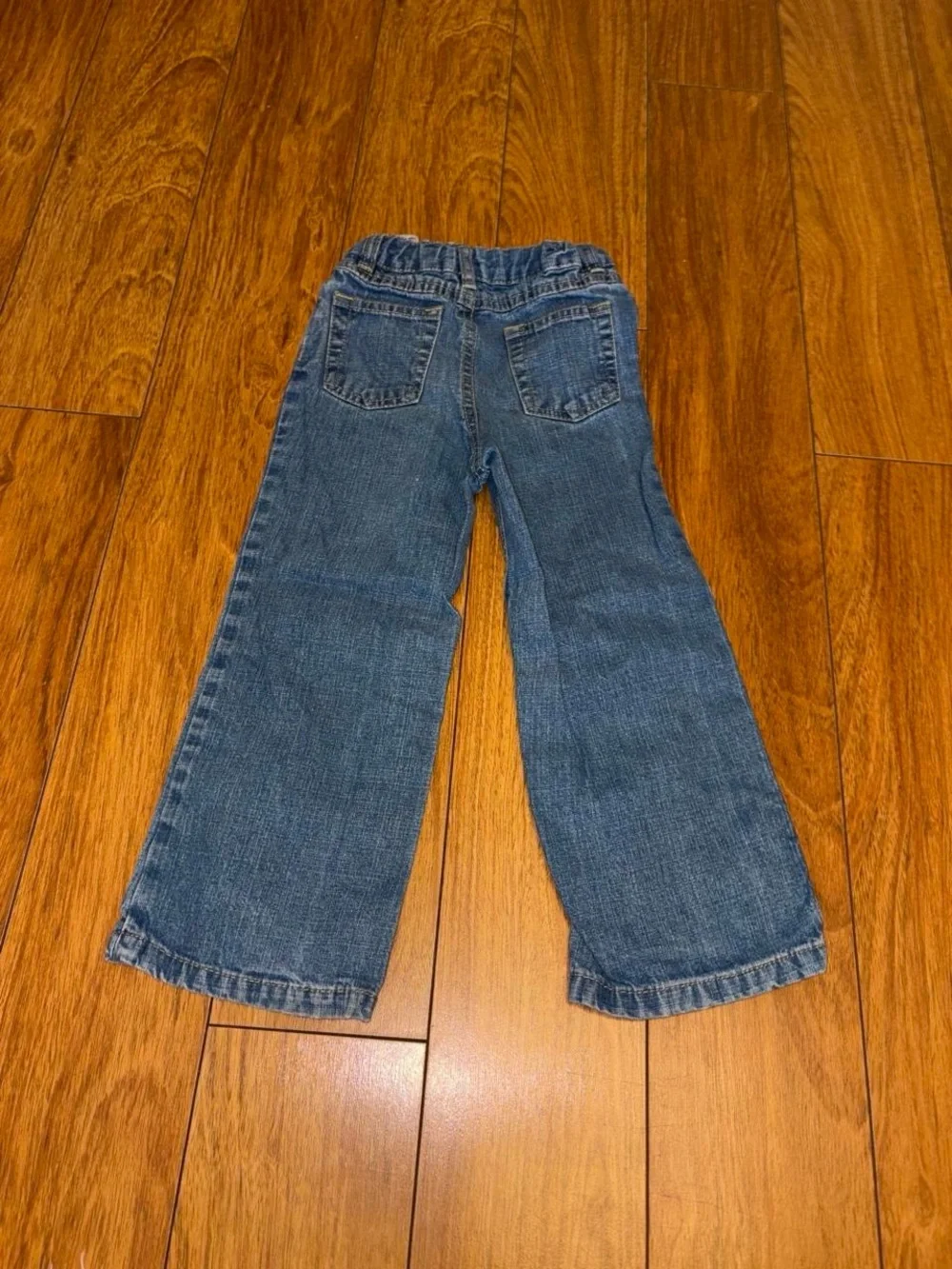 Y2K denim jeans with embroidered hearts